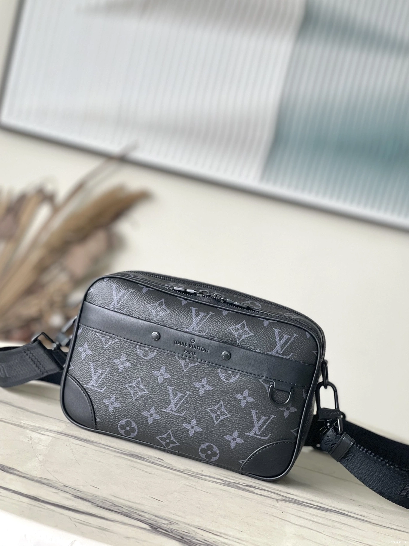 Frstbag ru Nano Alpha-11.0*18.5*6.5CM LOUIS VUITTON 0727